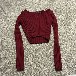 Red long sleeve crop top.